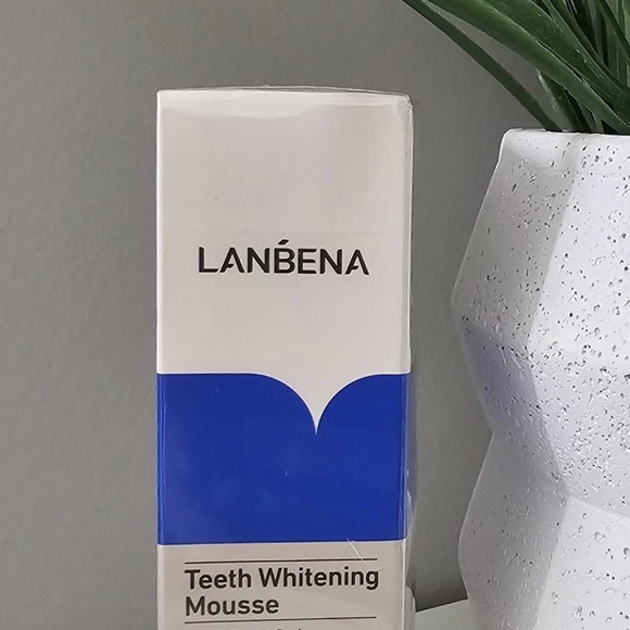 Lanbena Teeth Whitening Mousse, Clean and Whiten Teeth, Strengthen Enamel 🆕 - Picture 3 of 8